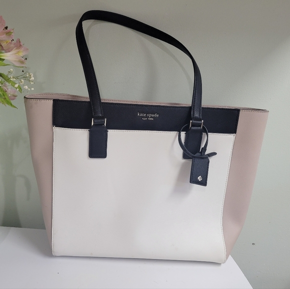 ✨️SALE 2 Large Kate spade multi compartment tote w full size zip around wallet. - Picture 2 of 16